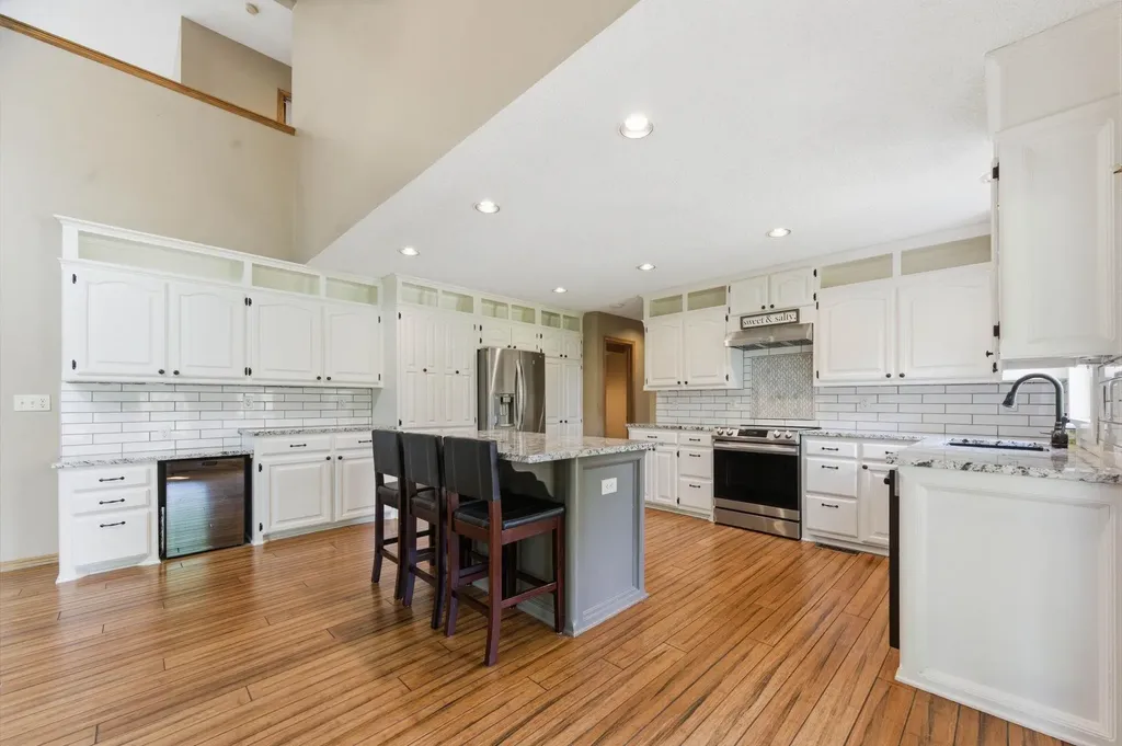 1325 N Pine Grove Court Wichita KS 67212