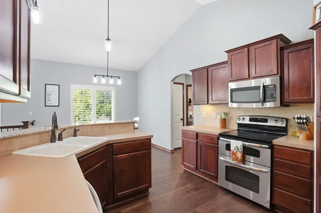 2615 N Woodridge Court Wichita KS 67226