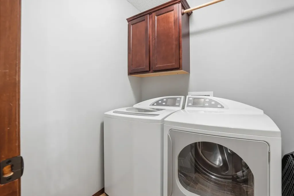 2615 N Woodridge Court Wichita KS 67226