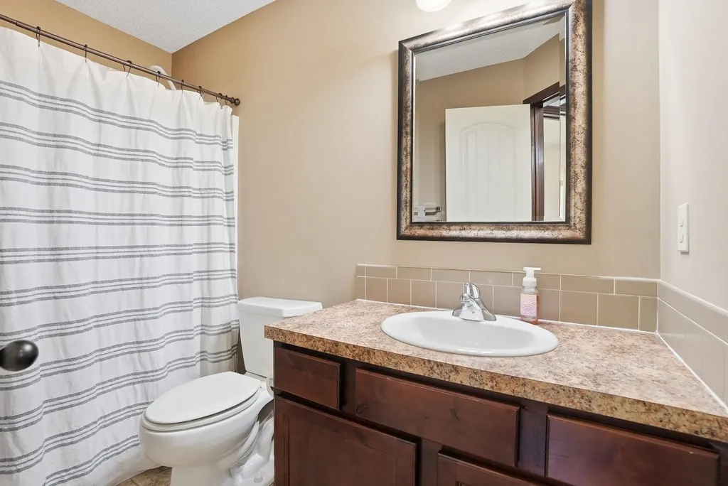 2615 N Woodridge Court Wichita KS 67226