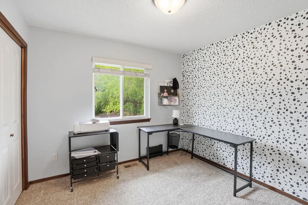 2615 N Woodridge Court Wichita KS 67226