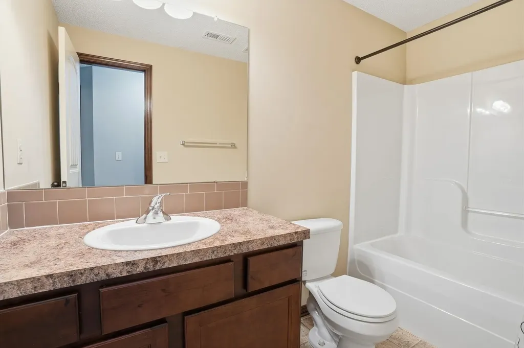 2615 N Woodridge Court Wichita KS 67226
