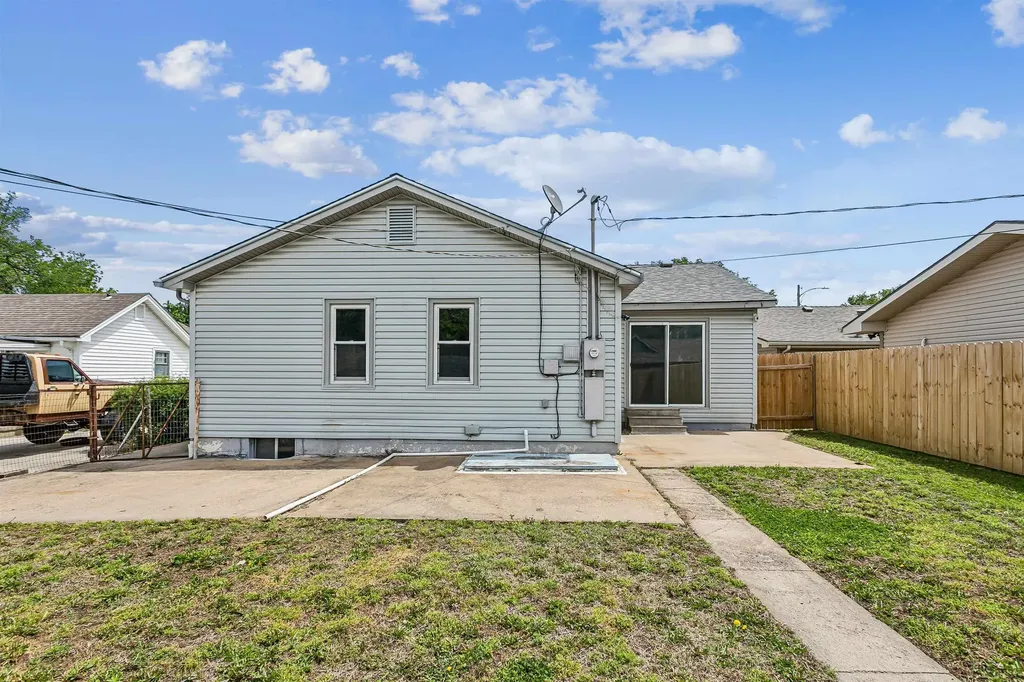 603 N High El Dorado KS 67042