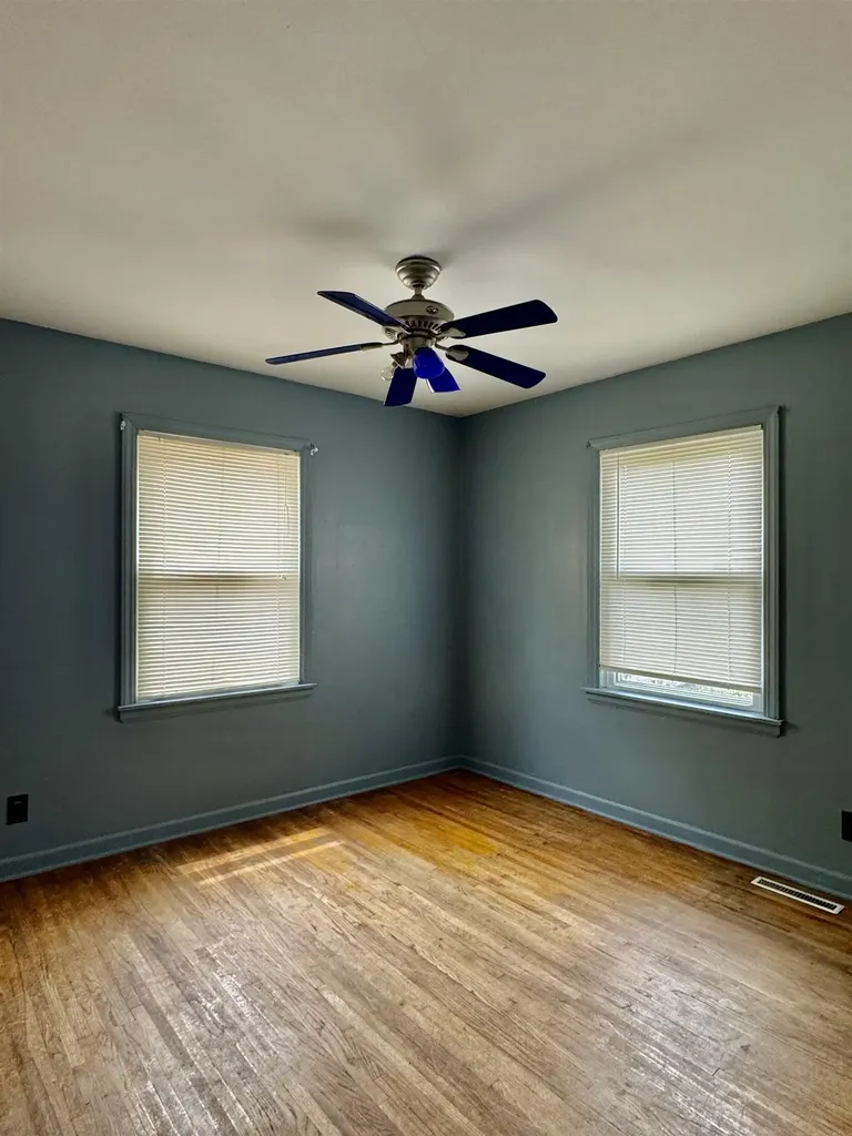 1707 S Erie Wichita KS 67211
