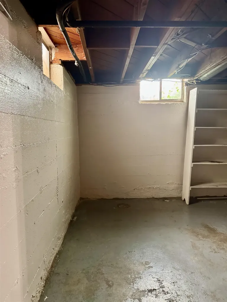 1707 S Erie Wichita KS 67211