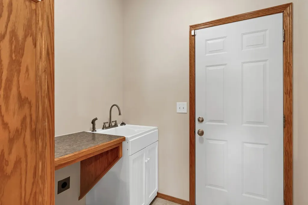 1307 W Hannah Lane Haysville KS 67060