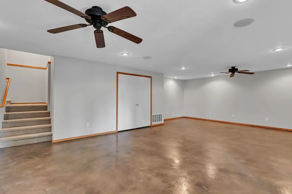 1307 W Hannah Lane Haysville KS 67060