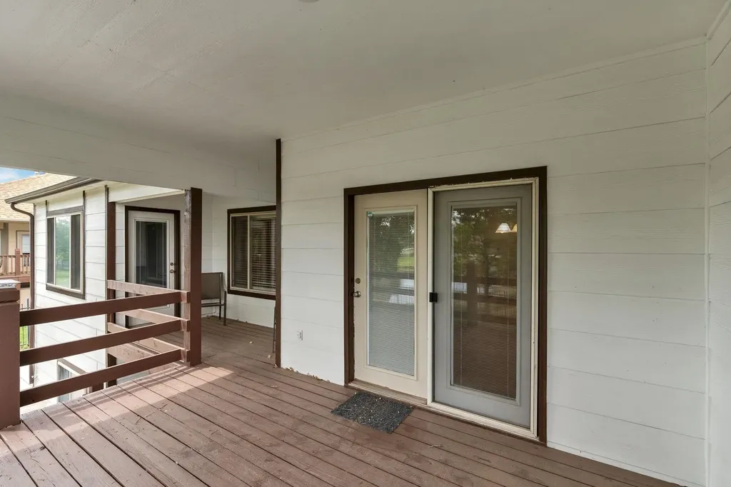 1307 W Hannah Lane Haysville KS 67060