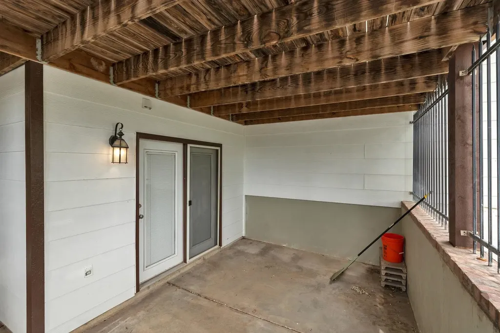 1307 W Hannah Lane Haysville KS 67060