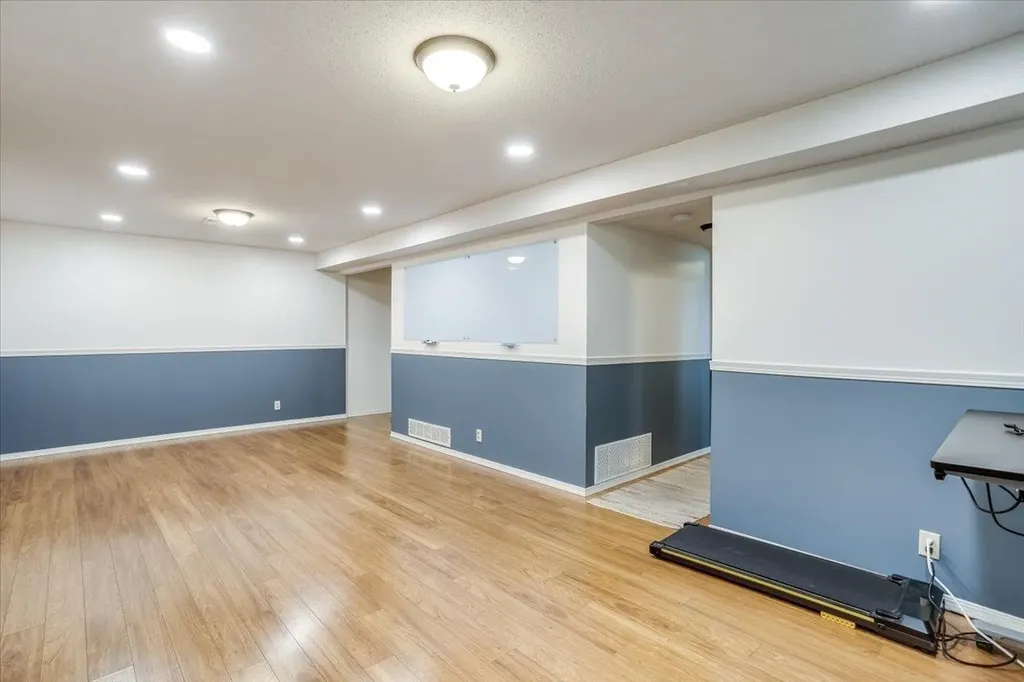 4326 N Mission Street Bel Aire KS 67226-1443