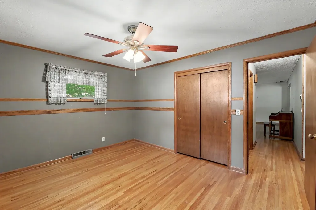 1322 N Lakeview Drive Derby KS 67037