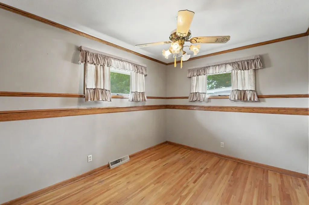 1322 N Lakeview Drive Derby KS 67037