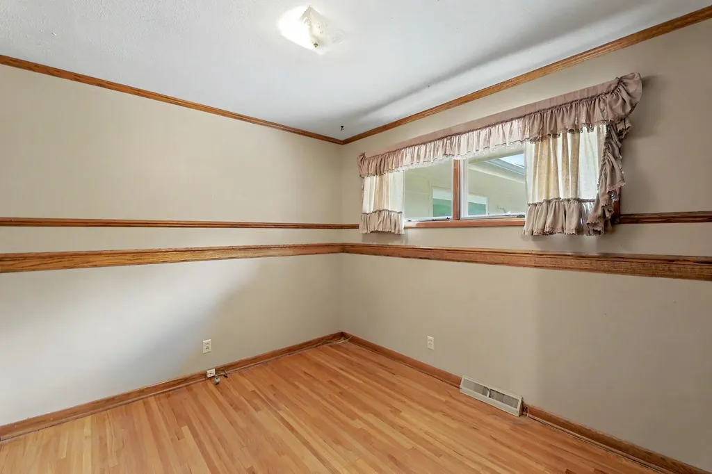 1322 N Lakeview Drive Derby KS 67037