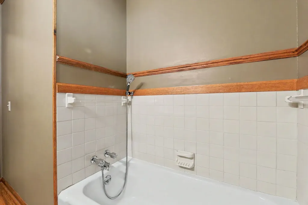 1322 N Lakeview Drive Derby KS 67037