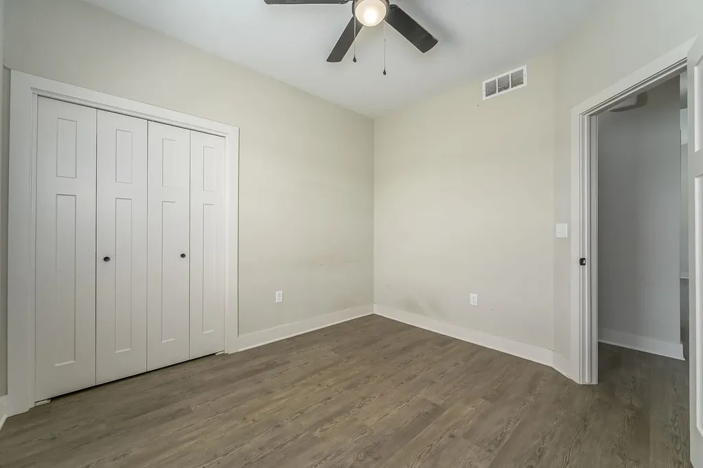 5304 W 46th Street S Wichita KS 67215-5201