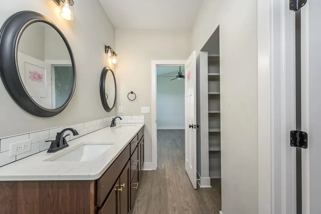 5304 W 46th Street S Wichita KS 67215-5201