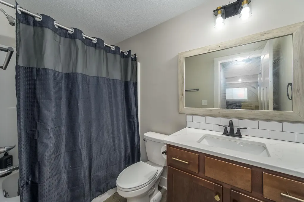 5304 W 46th Street S Wichita KS 67215-5201
