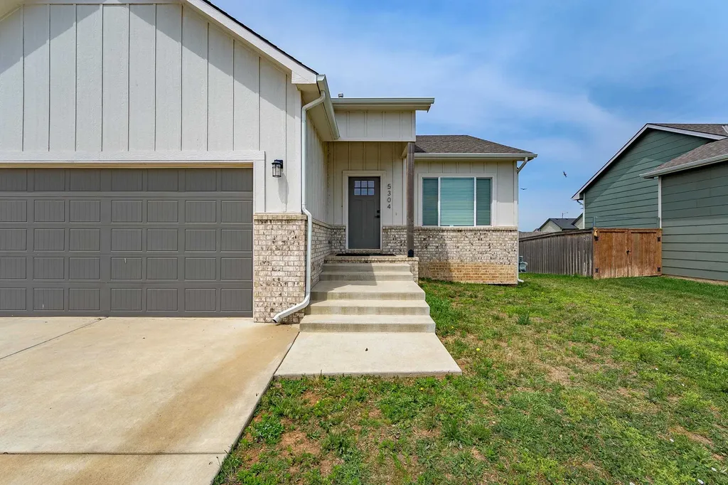 5304 W 46th Street S Wichita KS 67215-5201