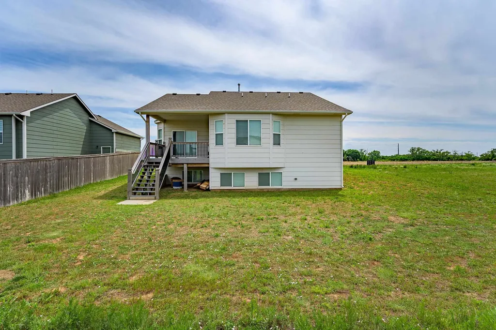5304 W 46th Street S Wichita KS 67215-5201