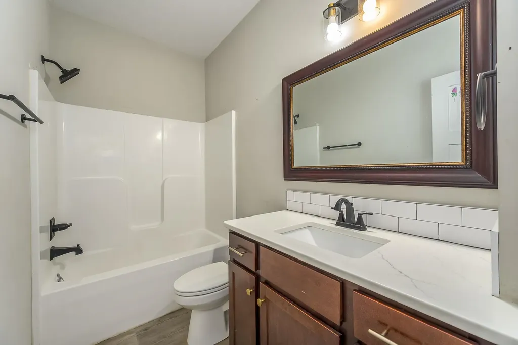 5304 W 46th Street S Wichita KS 67215-5201