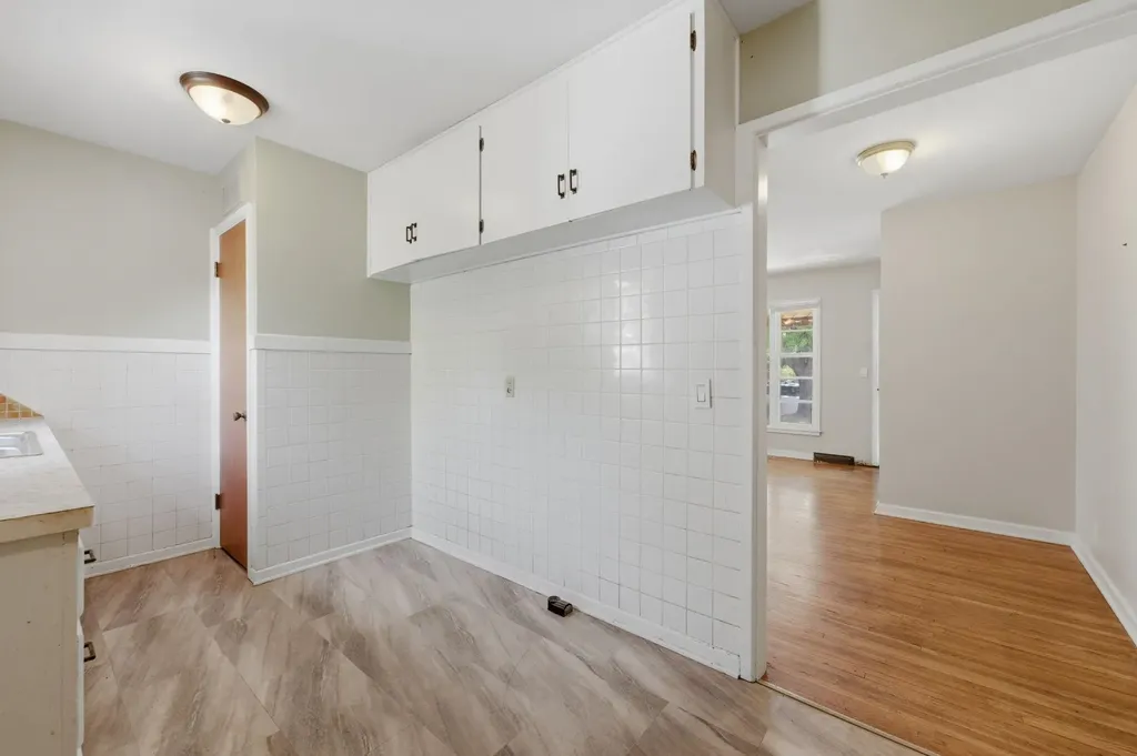 1202 E Del Mar Street Wichita KS 67216