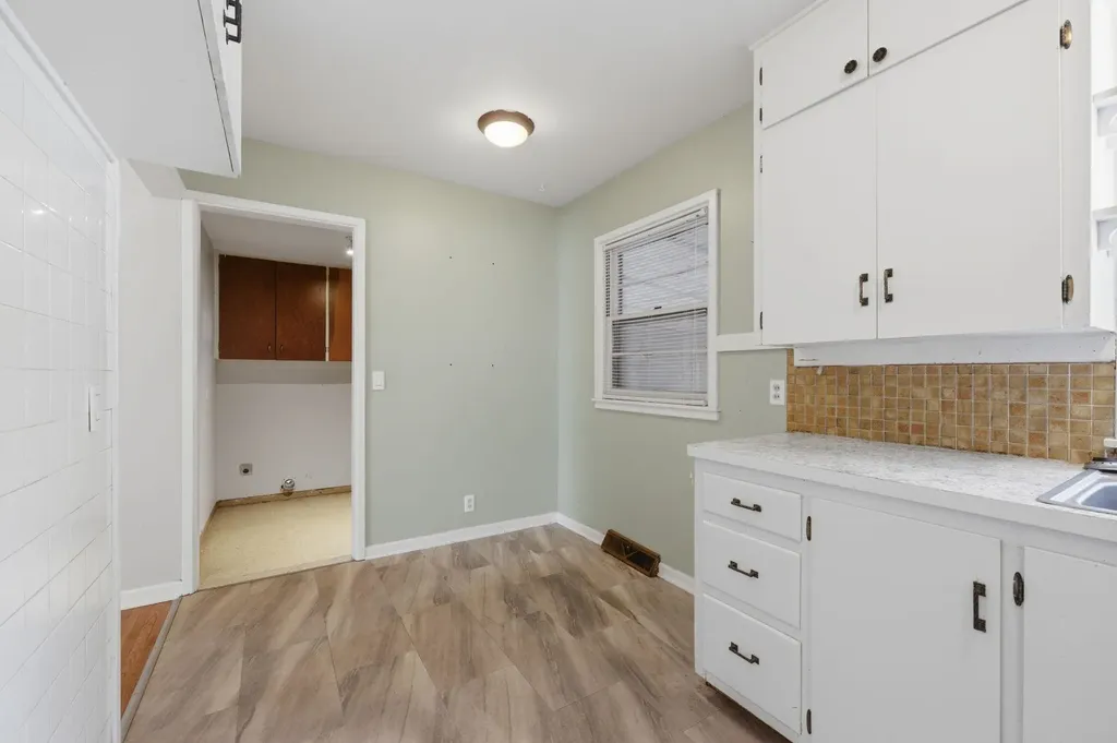 1202 E Del Mar Street Wichita KS 67216