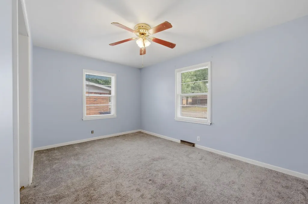 1202 E Del Mar Street Wichita KS 67216