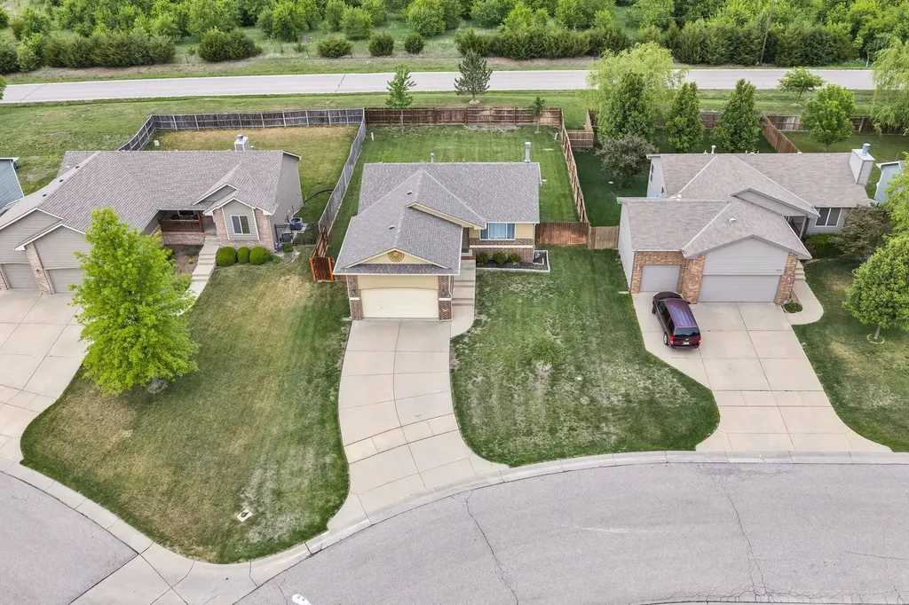 6975 N Wendell Street Park City KS 67219