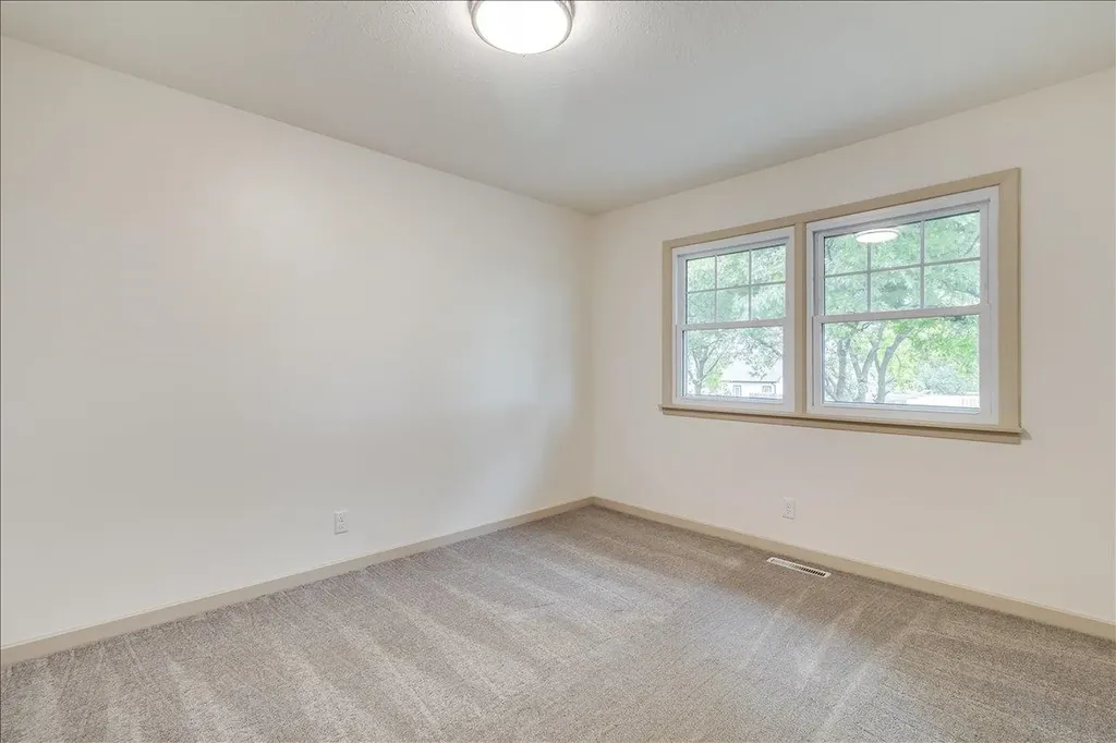 1611 N Rock Road Mulvane KS 67110