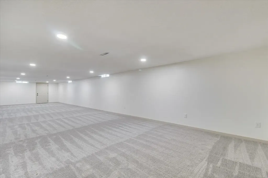 1611 N Rock Road Mulvane KS 67110