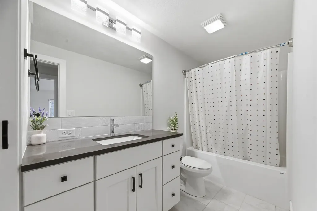 1113 W Lakeway Court Andover KS 67002