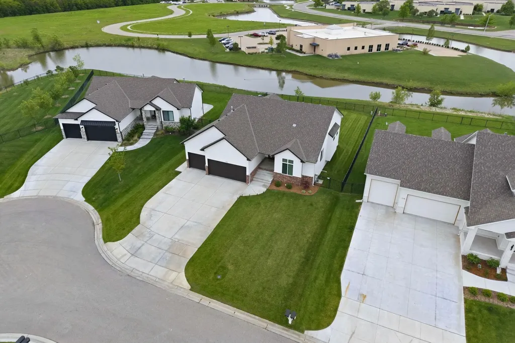 1113 W Lakeway Court Andover KS 67002