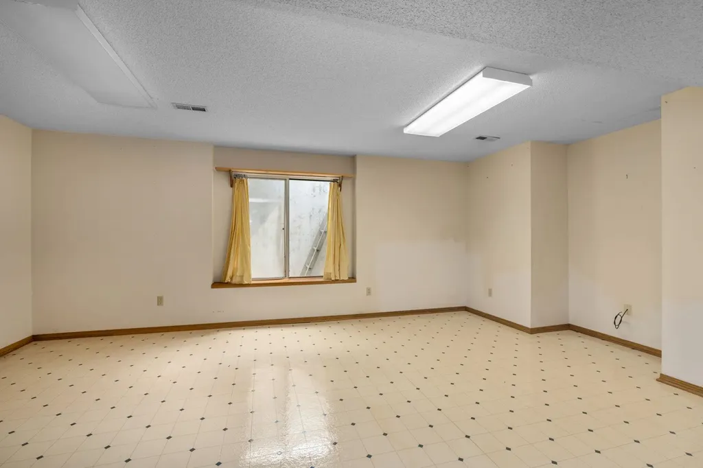 919 W Cedarwood Court Andover KS 67002