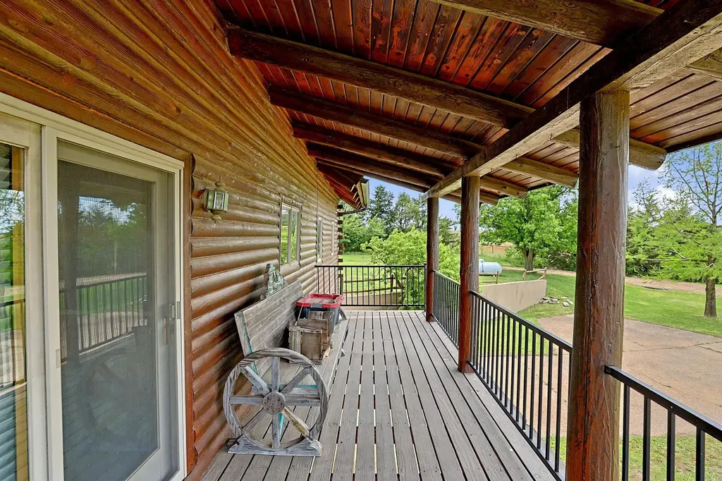 9615 S Rock Road Valley Center KS 67147