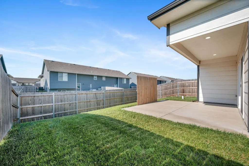 5287 N Toben Bel Aire KS 67226