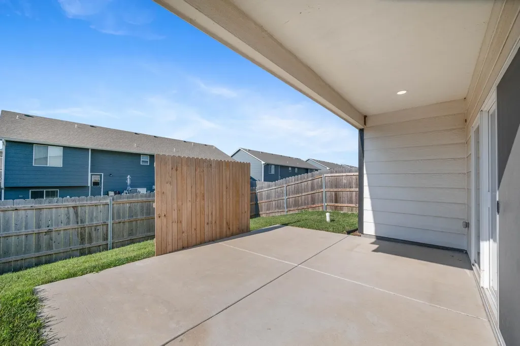 5287 N Toben Bel Aire KS 67226