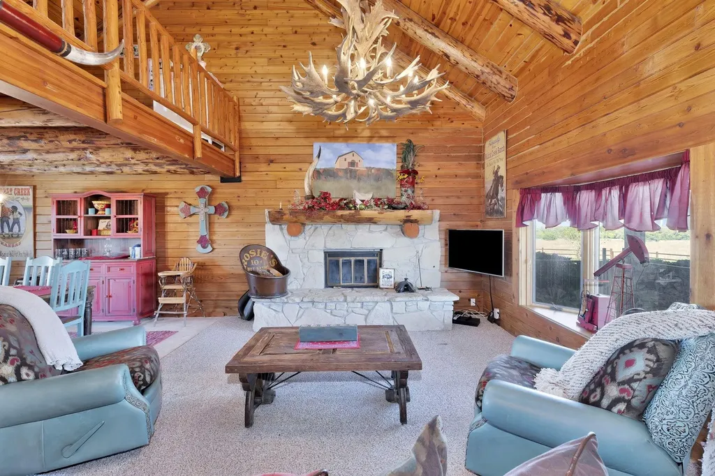 9615 S Rock Road Valley Center KS 67147
