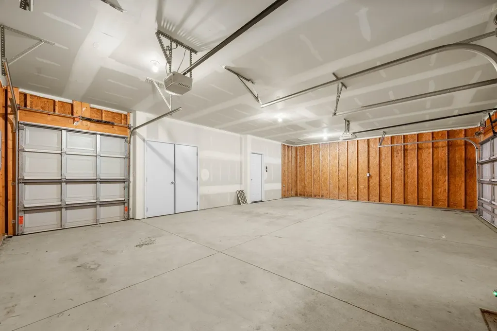 5287 N Toben Wichita KS 67226