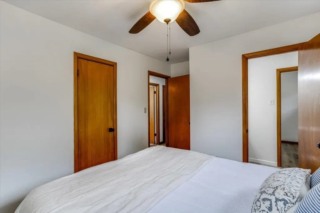 112 W Lincoln Derby KS 67037