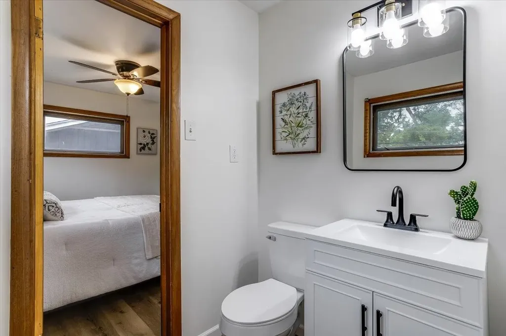 112 W Lincoln Derby KS 67037