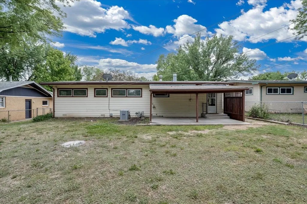 112 W Lincoln Derby KS 67037