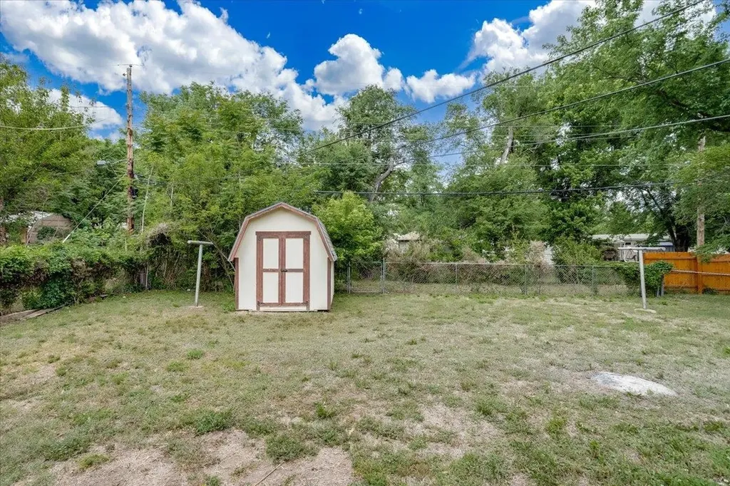 112 W Lincoln Derby KS 67037