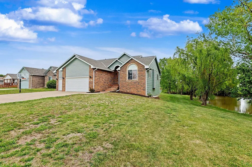 630 S Stoneridge Street Valley Center KS 67147