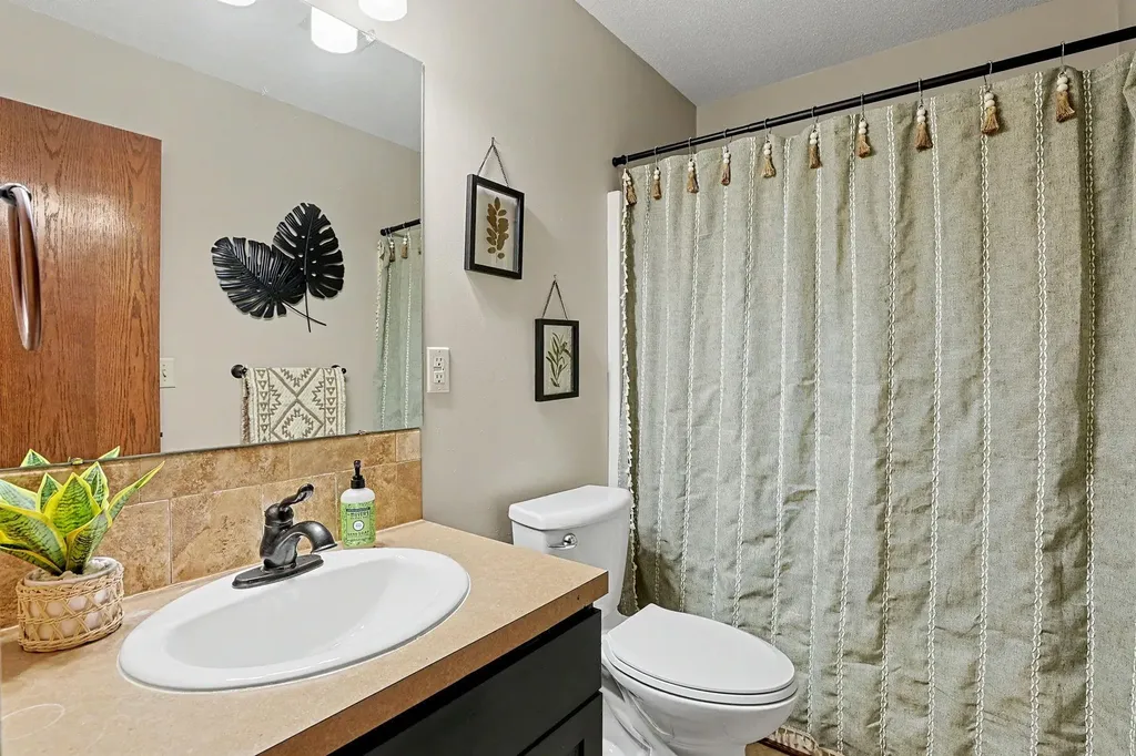 630 S Stoneridge Street Valley Center KS 67147