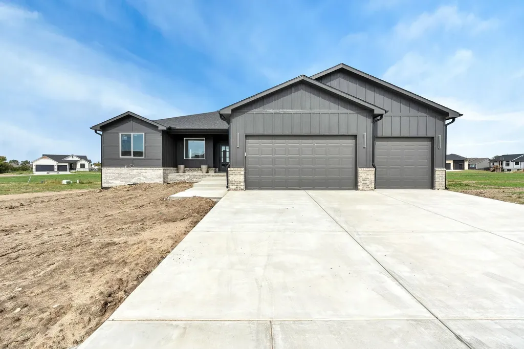 2904 Sunnyslope Park City KS 67219