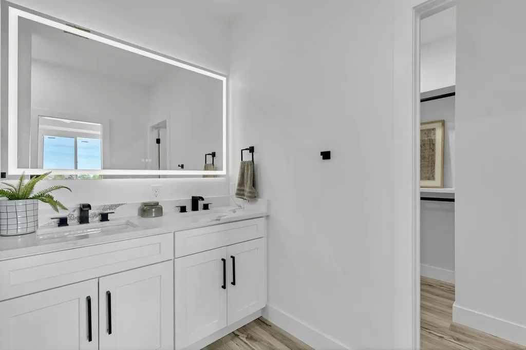 2904 Sunnyslope Park City KS 67219
