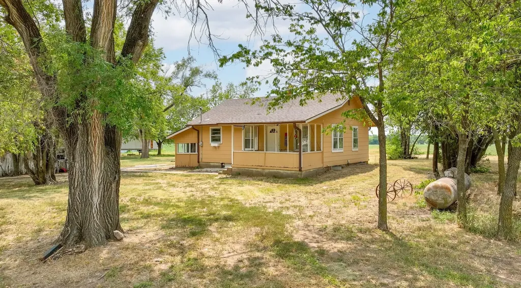 1501 W 101st Street N Valley Center KS 67147