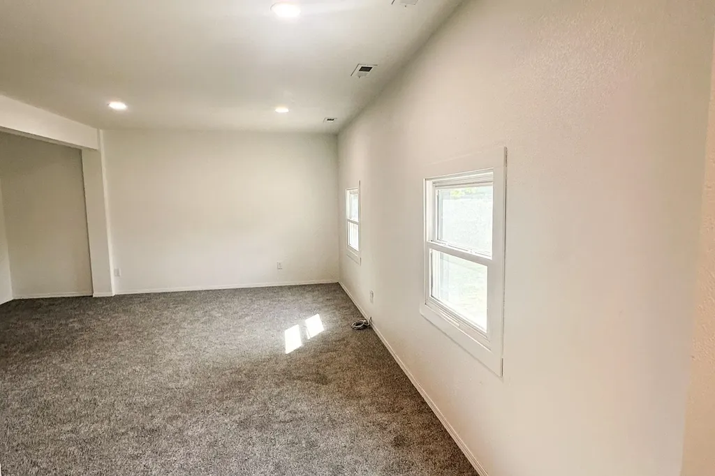 14 Woodland Augusta KS 67010