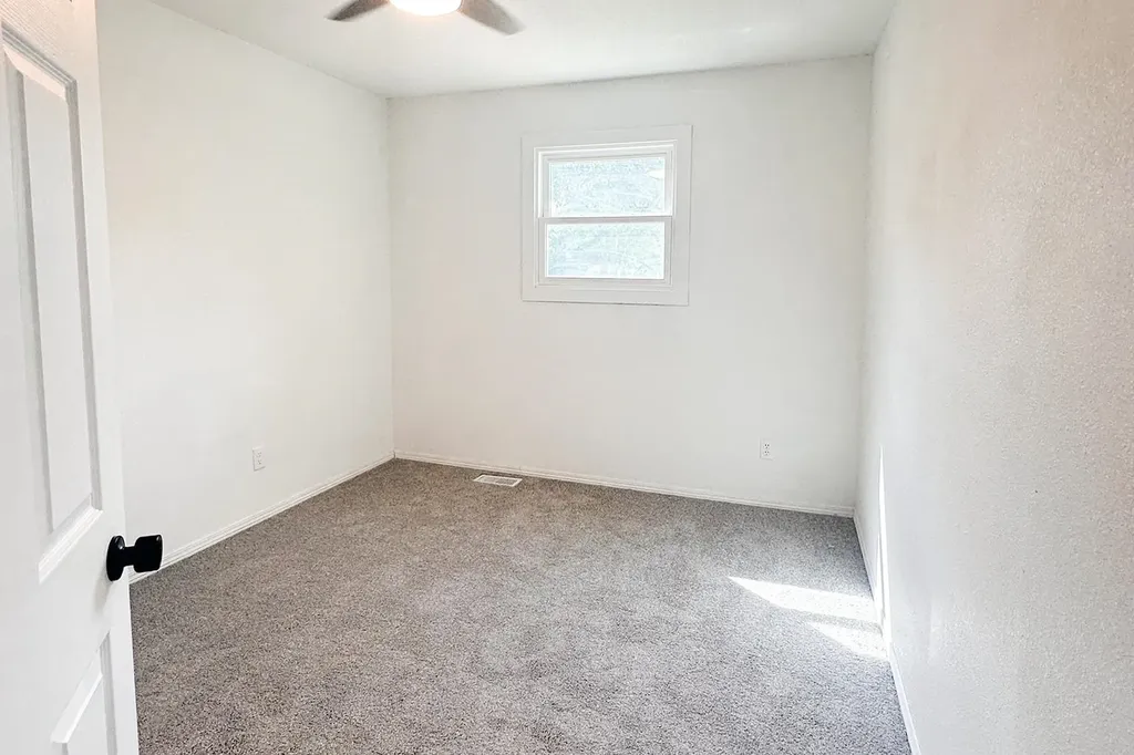 14 Woodland Augusta KS 67010
