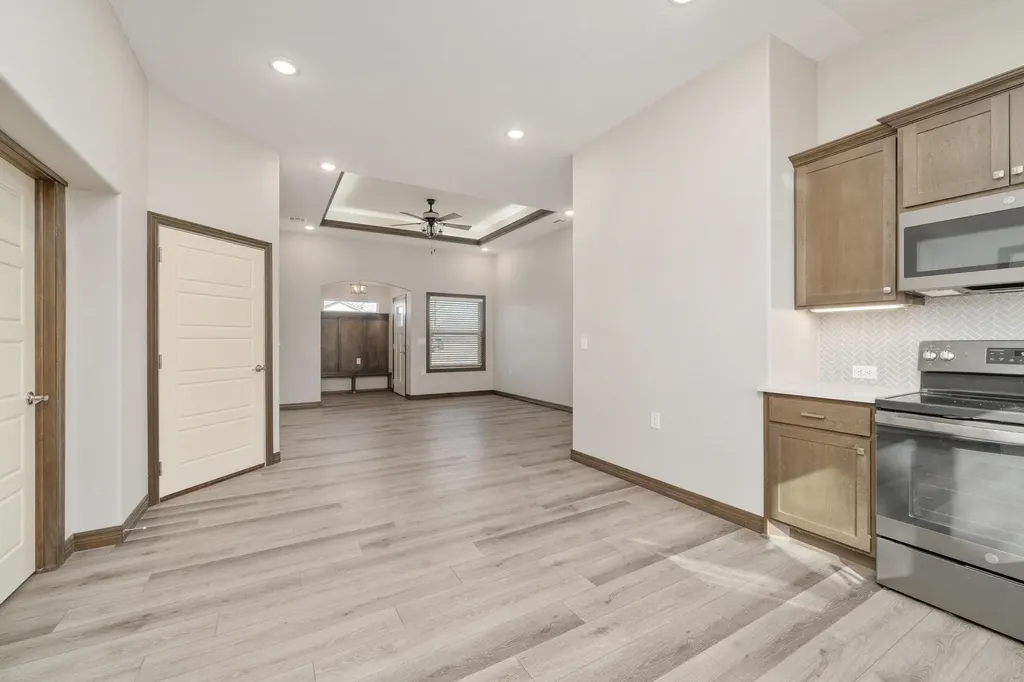 320 N Warren Rose Hill KS 67133